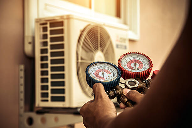 Professional Hvac Installation technician working in Evans, GA